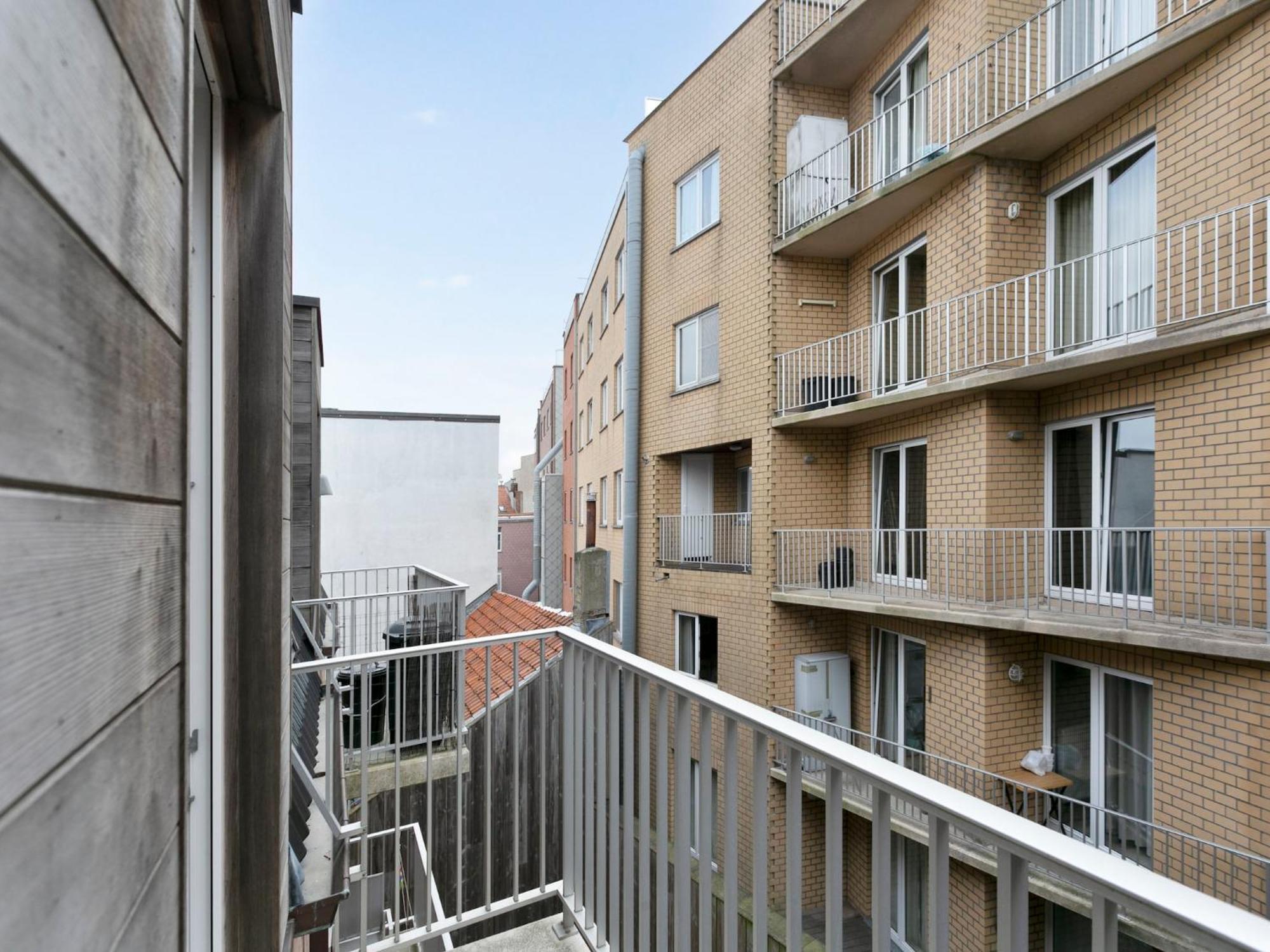 Frederic In Appartement *